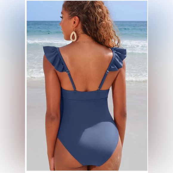 NWT! One Piece Swimsuit - Picture 8 of 8